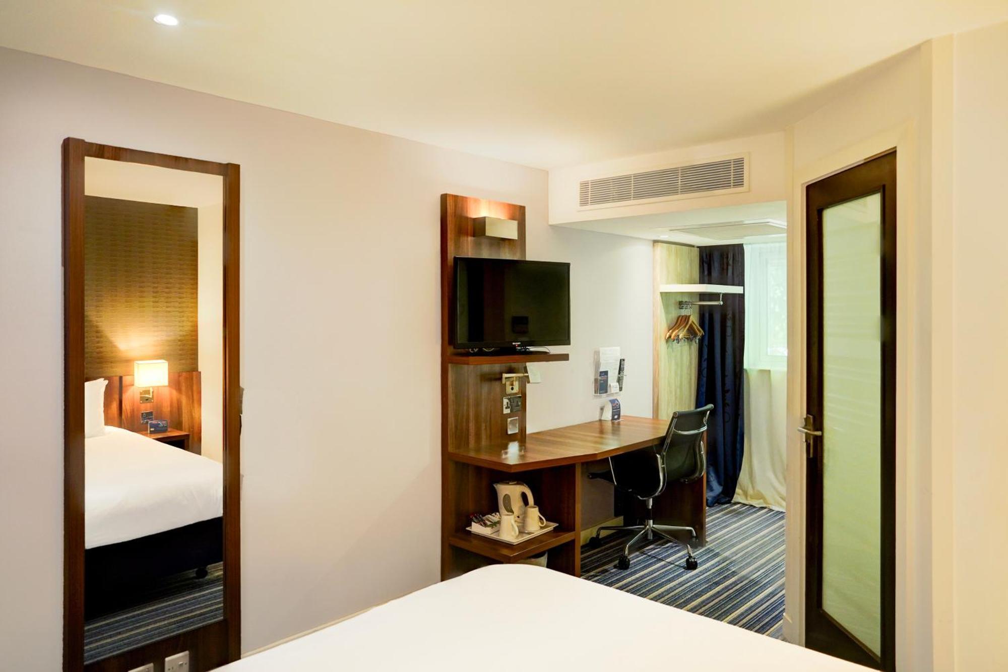 Belvilla Crewe City Centre Hotel Lifestyle Exterior foto