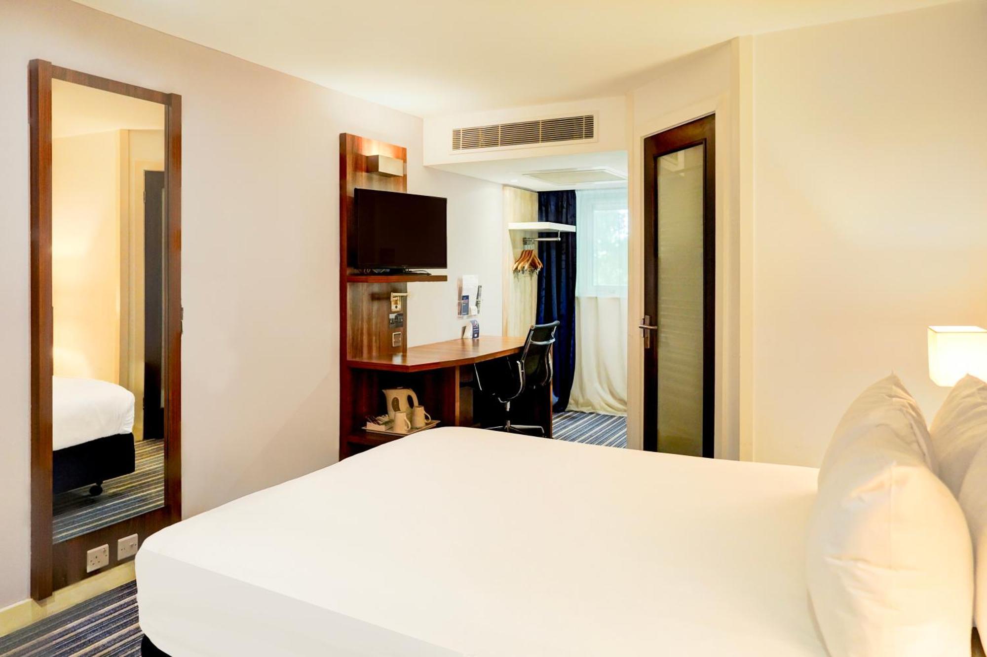 Belvilla Crewe City Centre Hotel Lifestyle Exterior foto