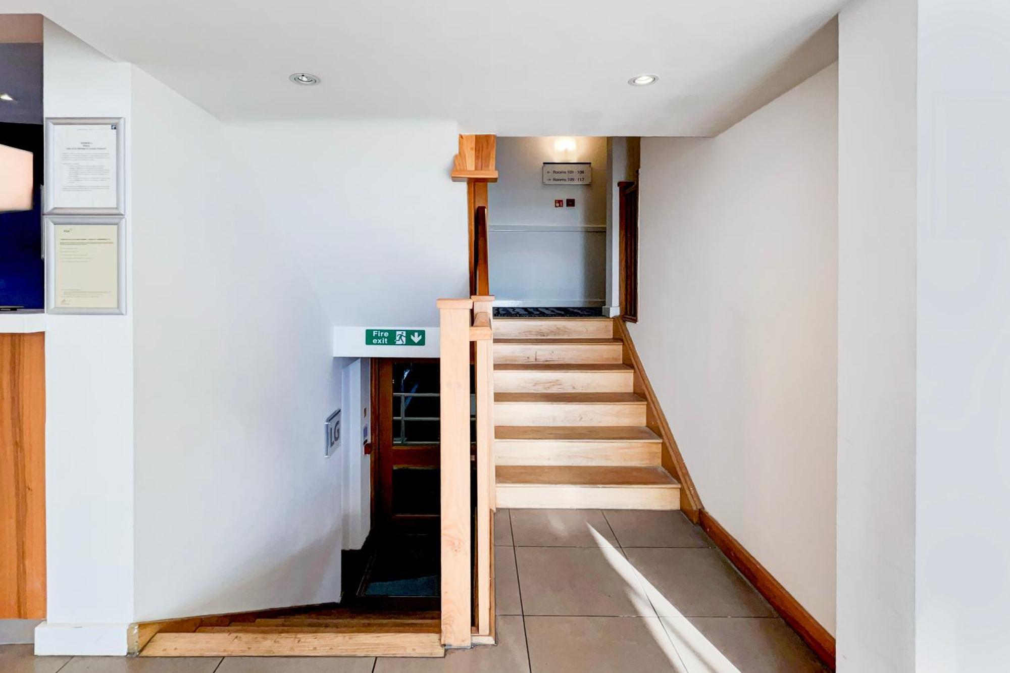 Belvilla Crewe City Centre Hotel Lifestyle Exterior foto